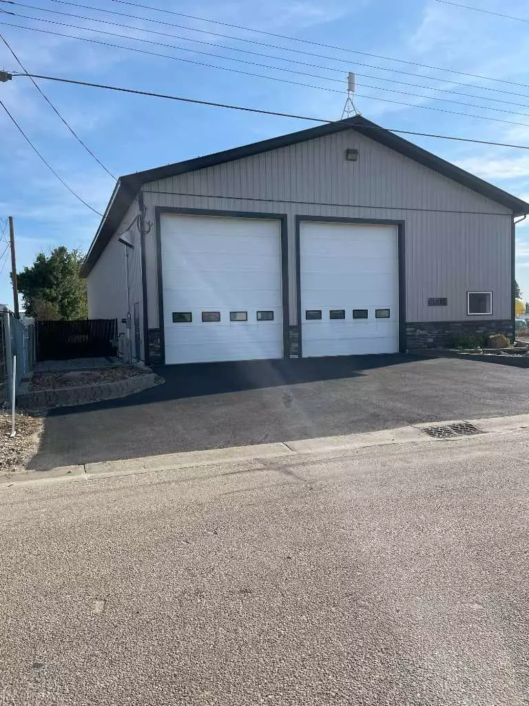 Whitecourt, AB T7S 1S4,3732 39 ST