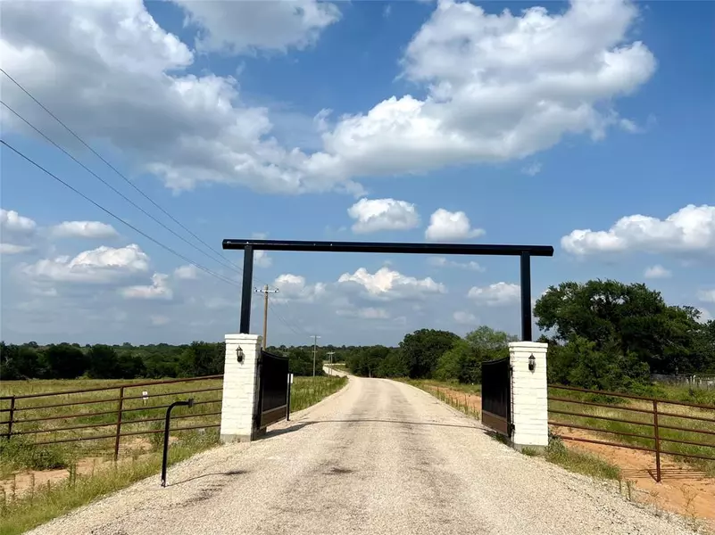 190 New Hope Lane, Palo Pinto, TX 76484