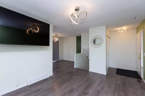 Calgary, AB T3J 1Y9,95 Castleridge Close NE