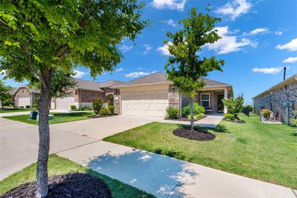 7636 Rampart Drive, Little Elm, TX 76227