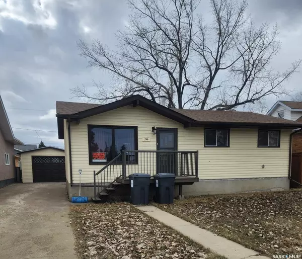 244 5th AVENUE E, Gravelbourg, SK S0H 1X0