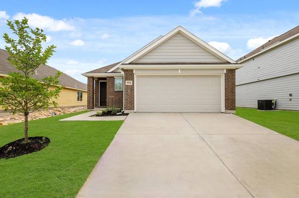 9936 Dynamics Drive, Fort Worth, TX 76131