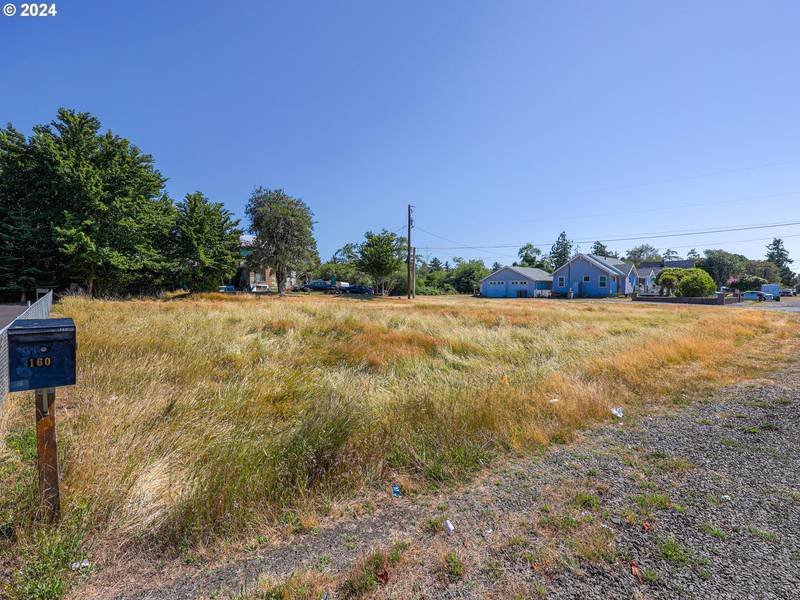 165 SE 2ND ST #Lot A, Warrenton, OR 97146