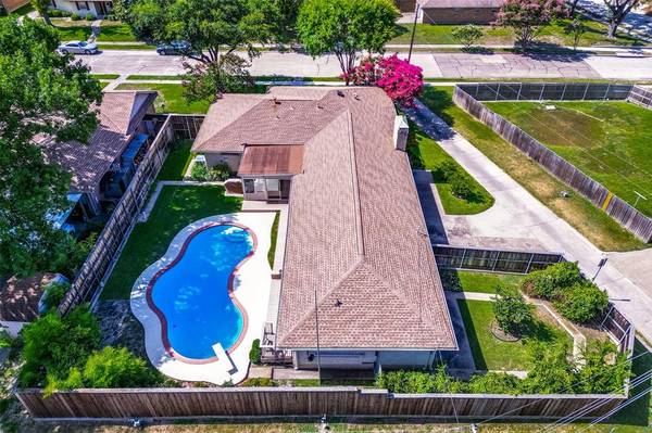 135 W Kenwood Drive, Garland, TX 75041