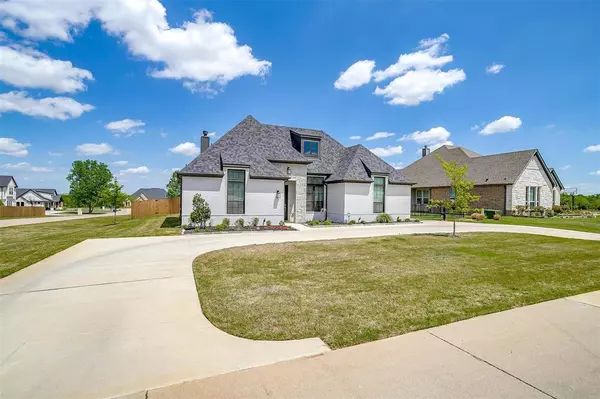 Burleson, TX 76028,690 Prairie Timber Road