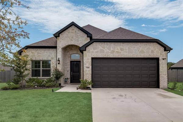 7808 Willow Court,  Greenville,  TX 75402