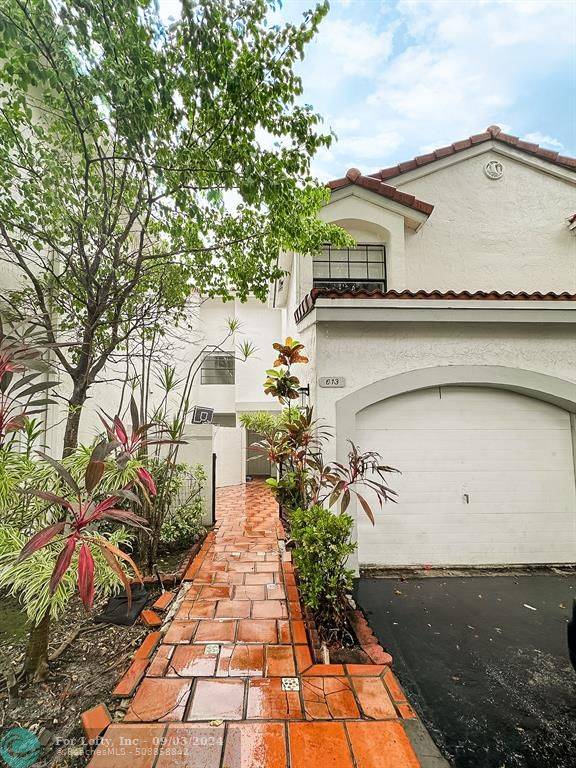 3530 Magellan Cir  #613, Miami, FL 33180