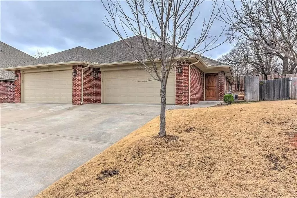 Edmond, OK 73013,13813 Oxford Drive