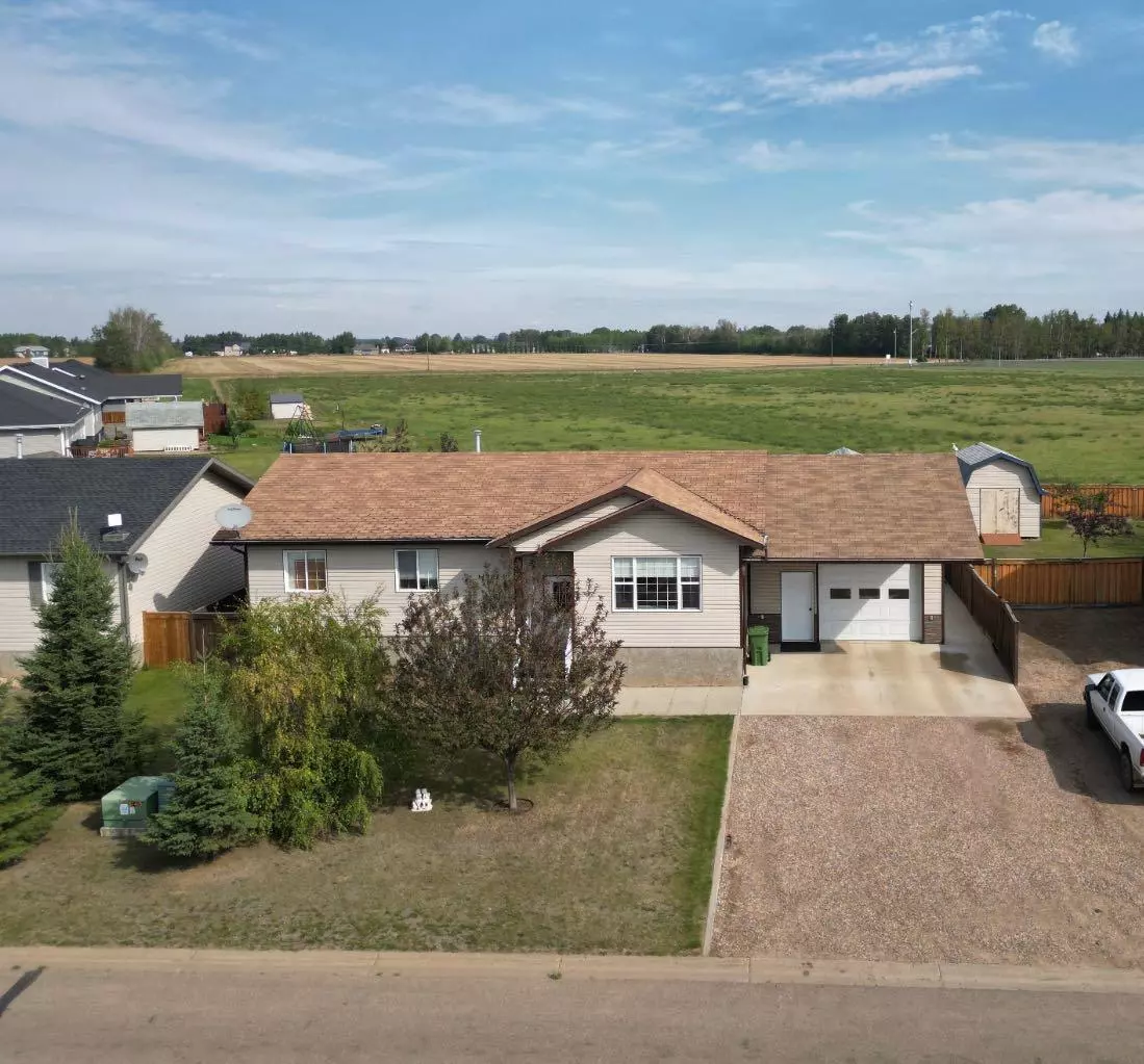 La Crete, AB T0H2H0,11002 105 Ave