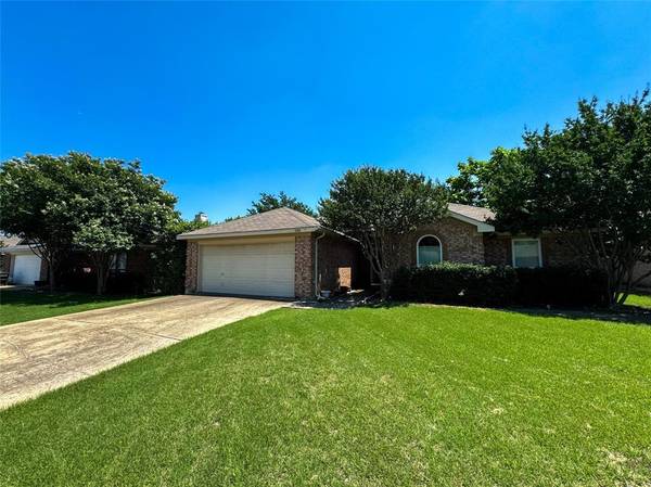 3006 Dove Valley Lane,  Mansfield,  TX 76063