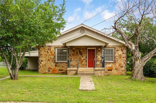 1905 Avenue B,  Brownwood,  TX 76801