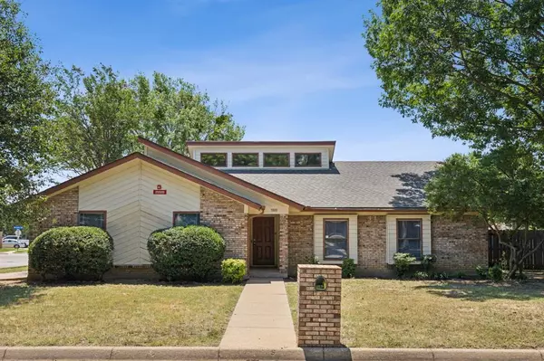 Arlington, TX 76001,3800 Meadowmere Lane