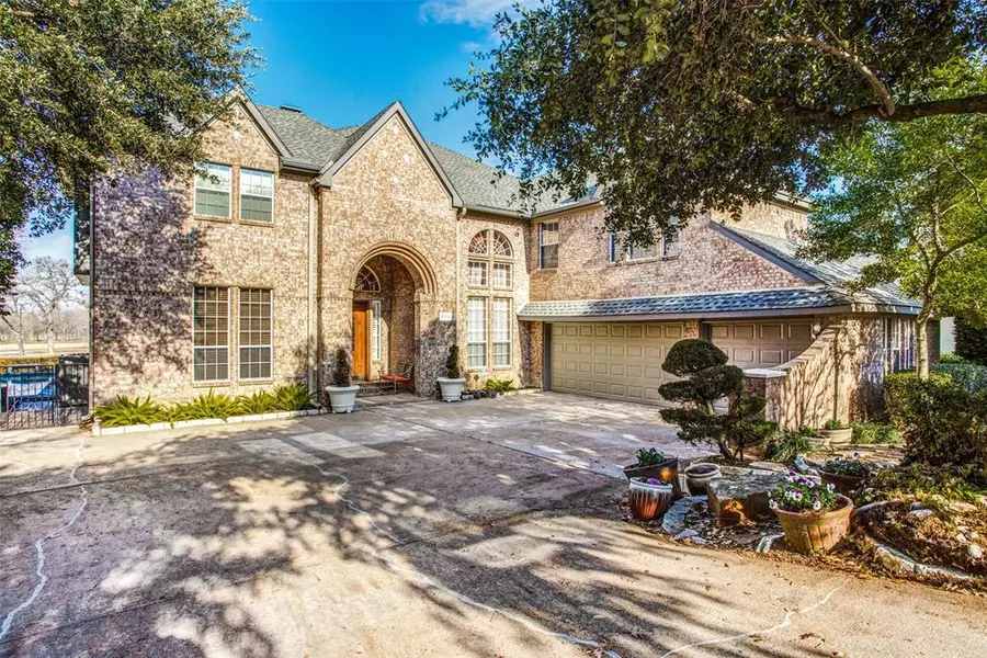 7712 Stoney Point Drive, Plano, TX 75025