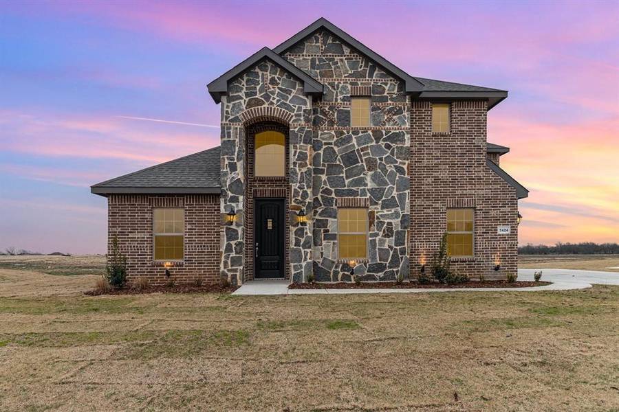 7424 STONEHENGE Drive, Sanger, TX 76266