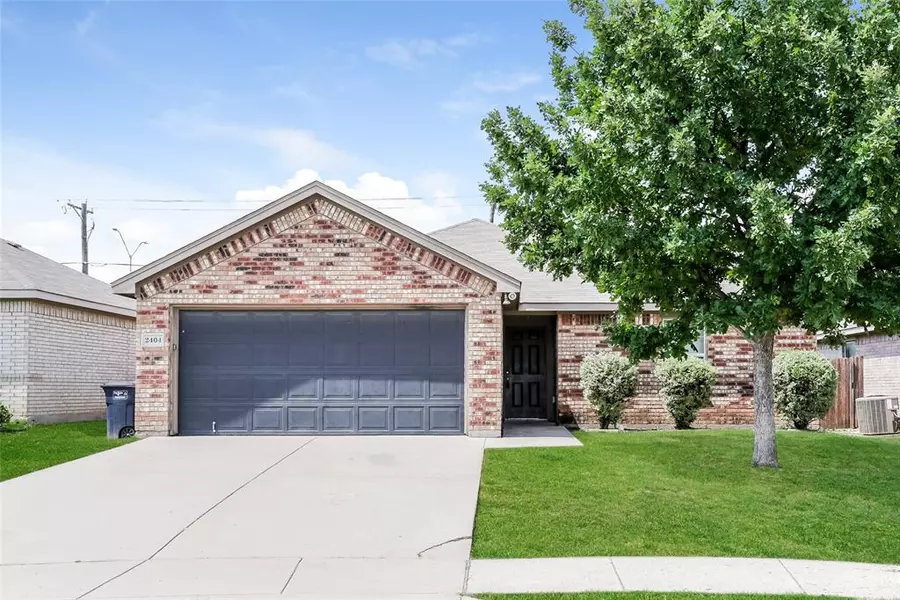 2404 Hawkwood Court, Fort Worth, TX 76123