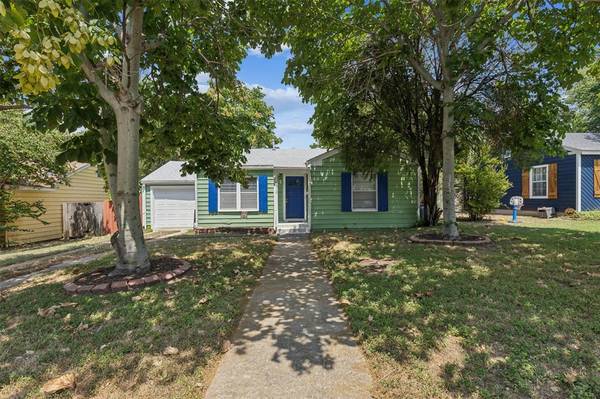 7312 Davenport Avenue, Fort Worth, TX 76116