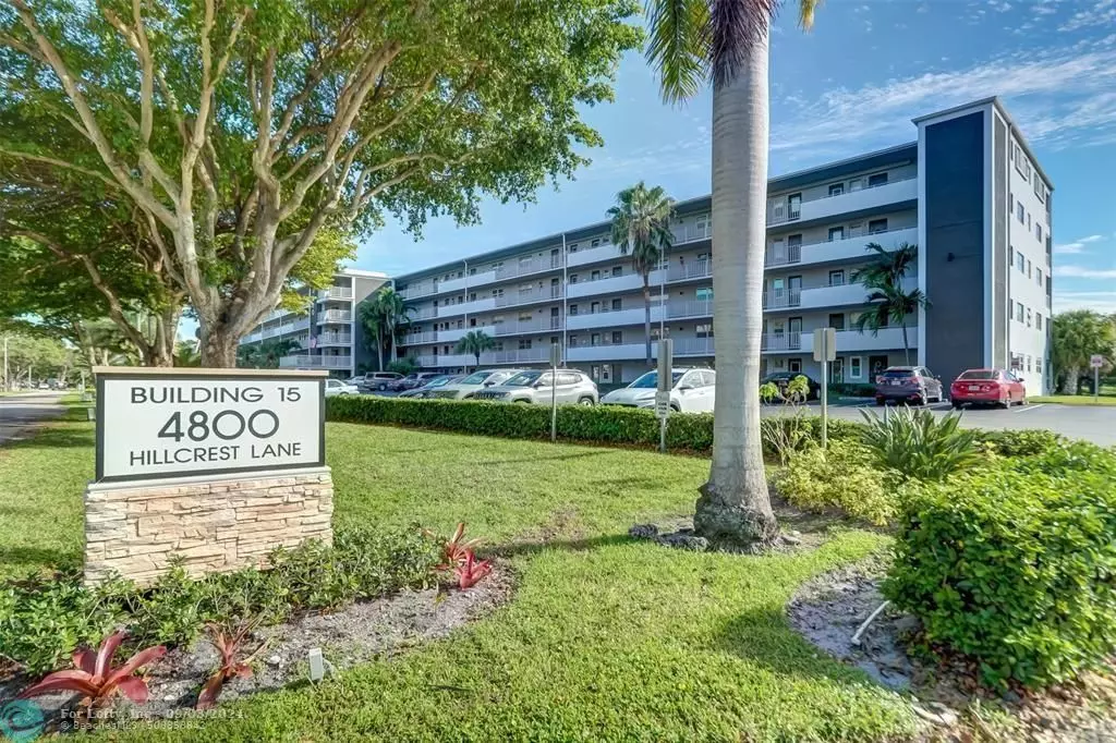 Hollywood, FL 33021,4800 Hillcrest Ln  #306