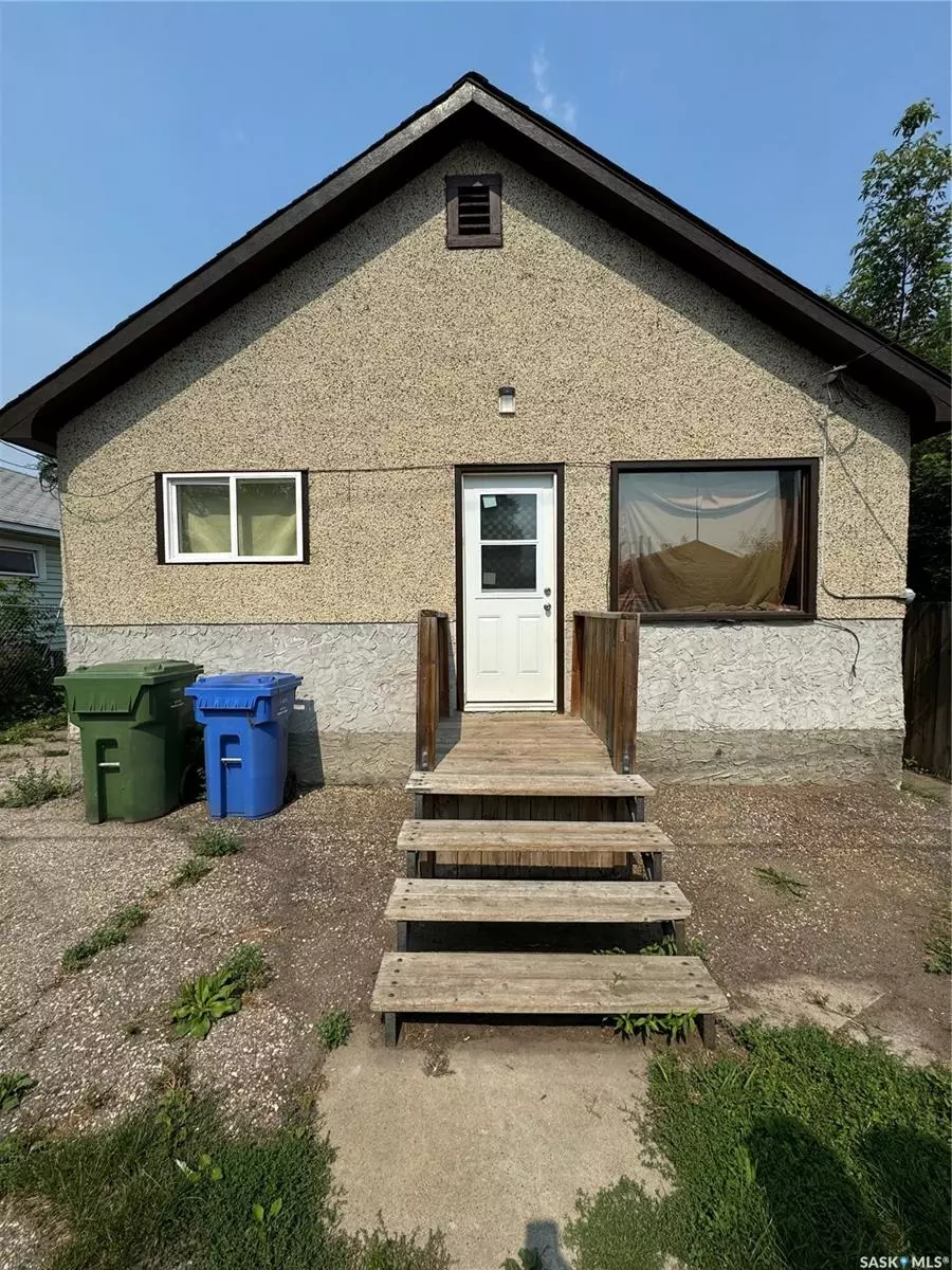 Prince Albert, SK S6V 3Y6,910 17th STREET W