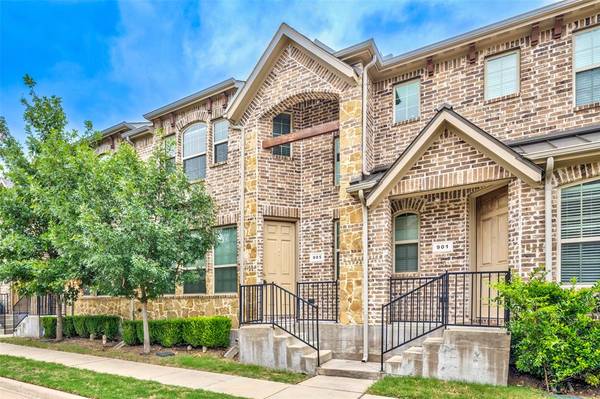 905 Shelby Lane,  Lewisville,  TX 75056