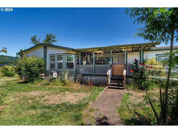 194 WILLIAMS RD, Yoncalla, OR 97499