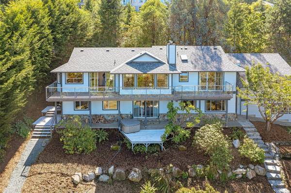 1319 Lands End Rd, North Saanich, BC V8L 5K1