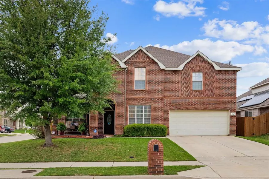 652 Ridgewater Trail, Fort Worth, TX 76131