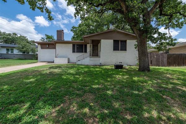 Hurst, TX 76053,14 Van Court