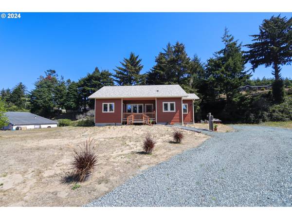 Bandon, OR 97411,1310 Riverside DR NE