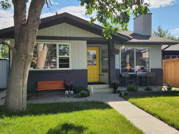 Calgary, AB T2X 1W5,63 Sunhurst CRES SE