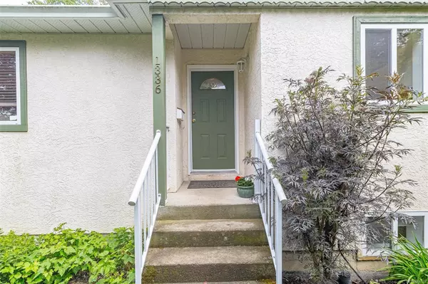 Victoria, BC V8R 2J5,1336 Haultain St