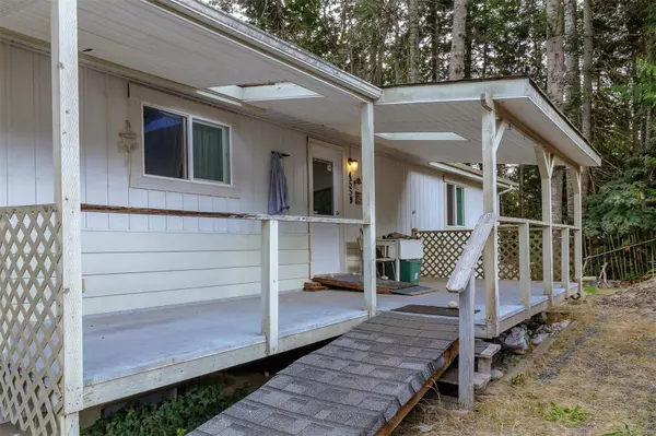 Bowser, BC V0R 1G0,4559 Maple Guard Dr