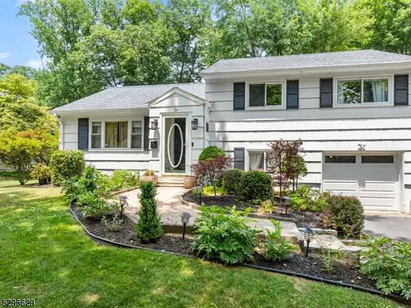 34 N Ridge Rd, Livingston Twp., NJ 07039