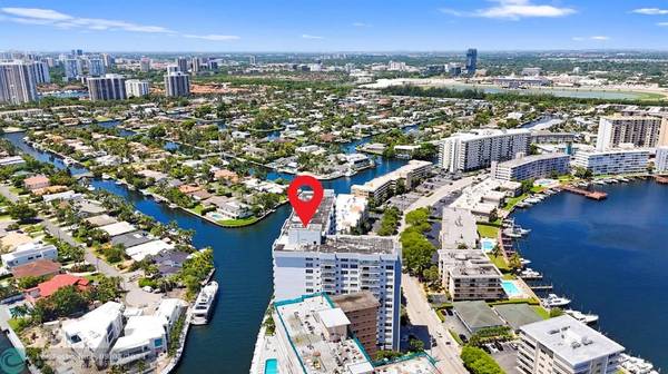 Hallandale Beach, FL 33009,137 Golden Isles Dr  #706