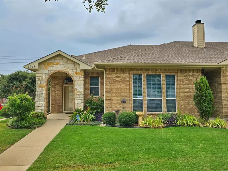 1918 Poinsettia Boulevard, Denton, TX 76208