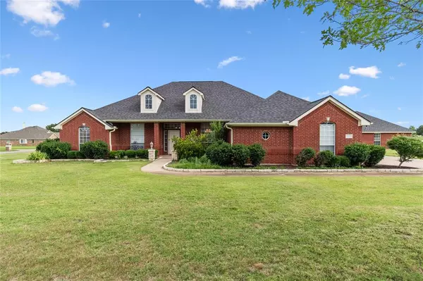 901 Chalk Hill Lane,  Haslet,  TX 76052