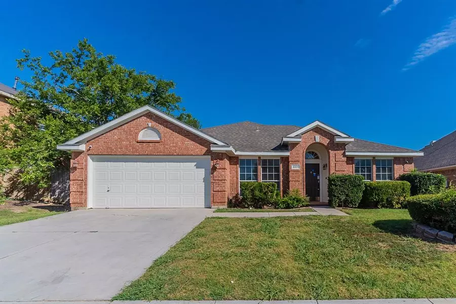 1009 Bonanza Drive, Arlington, TX 76001