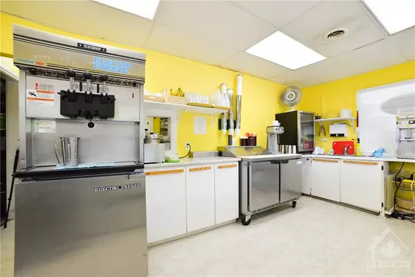 Pakenham, ON K0A 2X0,111 WABA RD