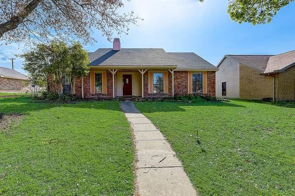 7916 Iola Drive, Plano, TX 75025