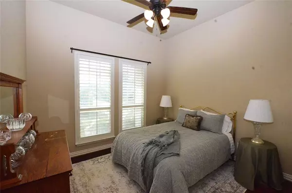 Mckinney, TX 75069,1004 Chapel Hill Court