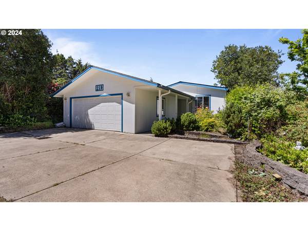 1600 RHODODENDRON DR #219, Florence, OR 97439