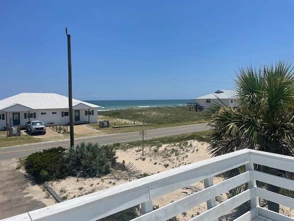 841 E Gorrie Dr, St. George Island, FL 32328