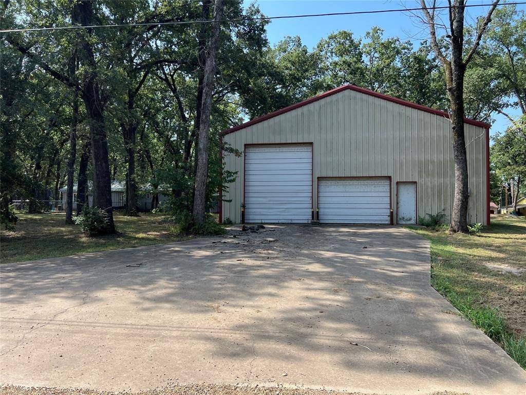 106 Red Oak Drive,  Mabank,  TX 75156