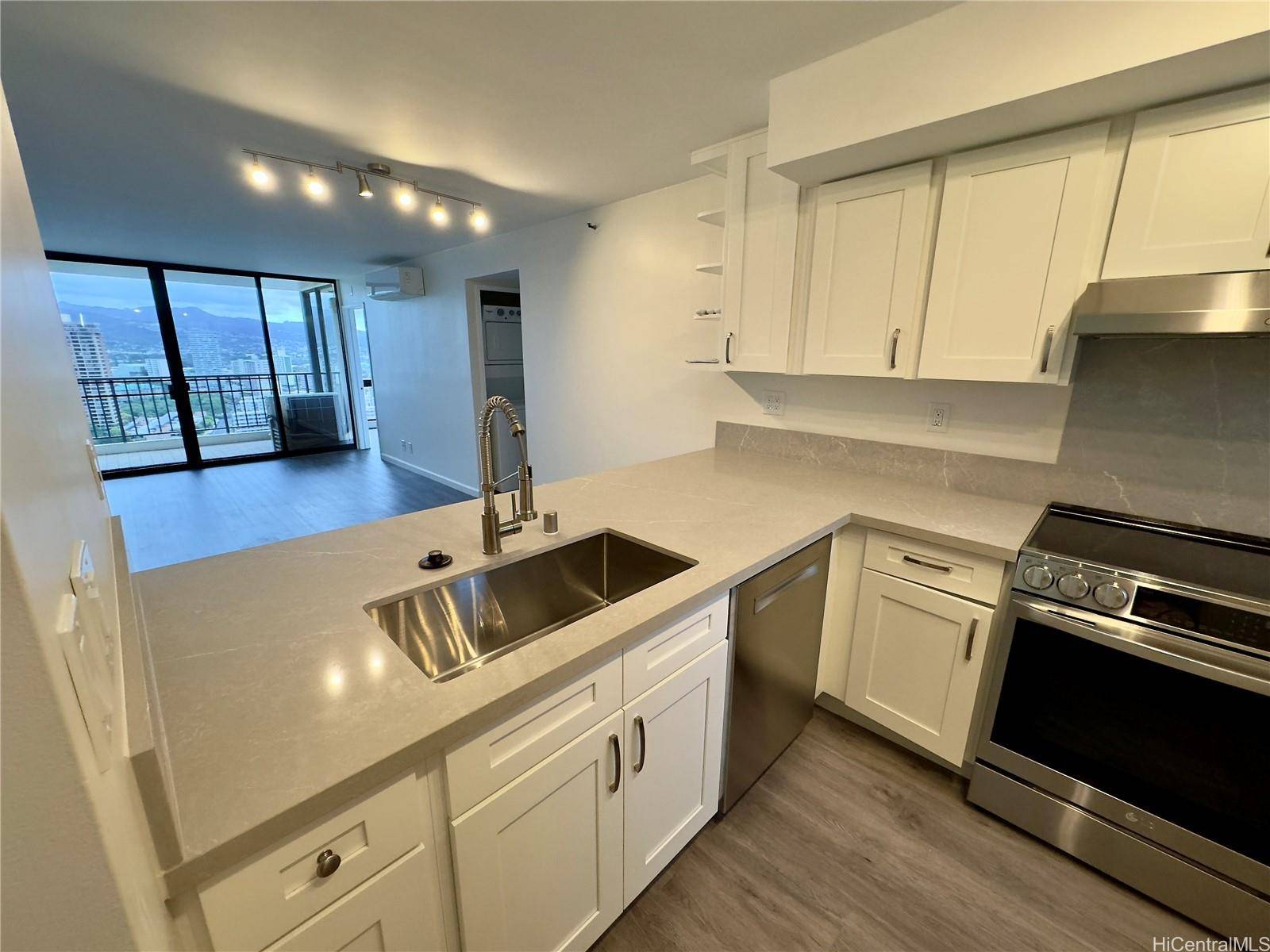 990 Ala Nanala Street #25A, Honolulu, HI 96818