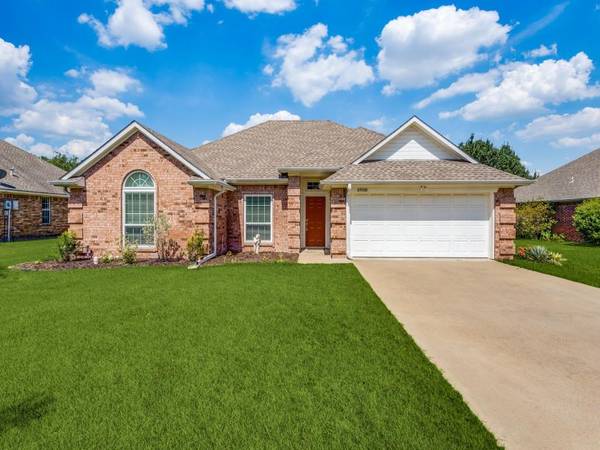 6908 Gold Street,  Greenville,  TX 75402