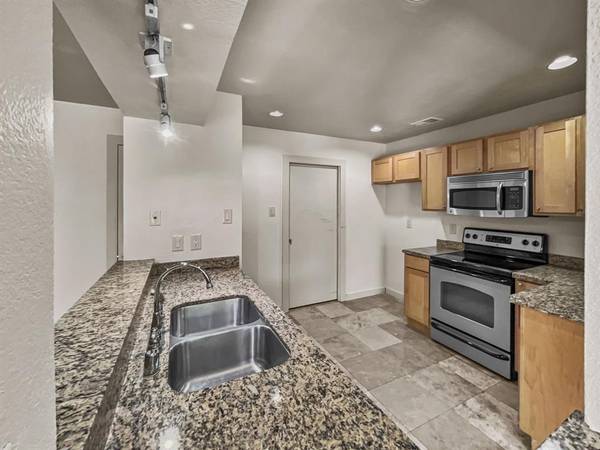 4777 Cedar Springs Road #9B,  Dallas,  TX 75219