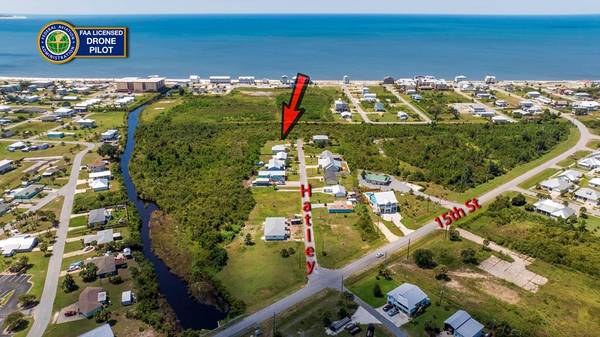 300 Hatley Dr, Mexico Beach, FL 32456