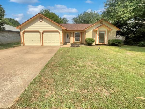 7516 Cedarhill Road, Watauga, TX 76148