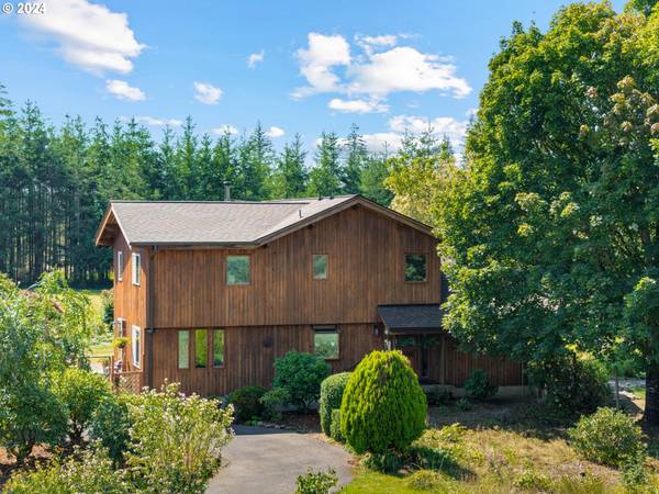 1090 MIDDLE FORK RD, Onalaska, WA 98570