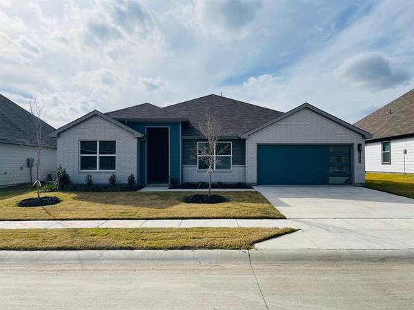 1645 FOREST PARK Drive, Alvarado, TX 76009