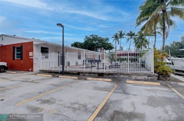 North Miami Beach, FL 33160,3660 NE 166th St  #809